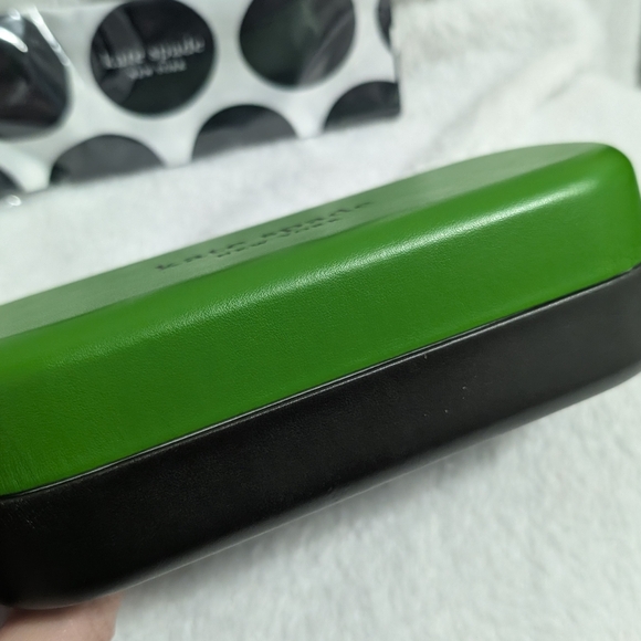 Kate Spade Green and Black Eyewear Case With Cloth - Picture 6 of 7